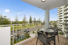 1-bed-superior-oceanview-unit18-balcony
