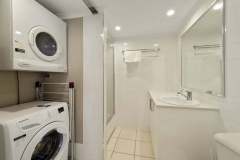 1-bed-superior-oceanview-unit46-bathroom